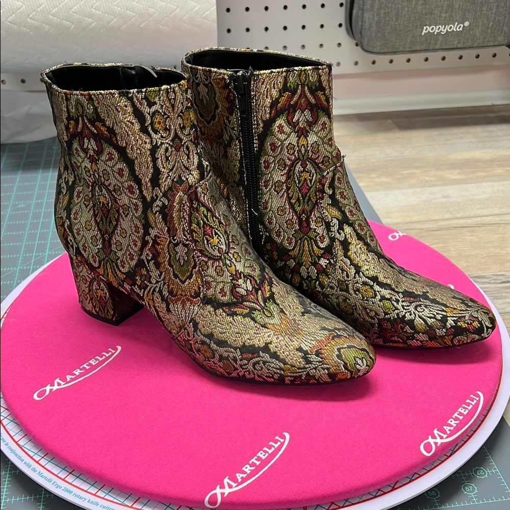 Unisa Tapestry Ankle Boots Sleek Modern Design - Picture 1 of 5